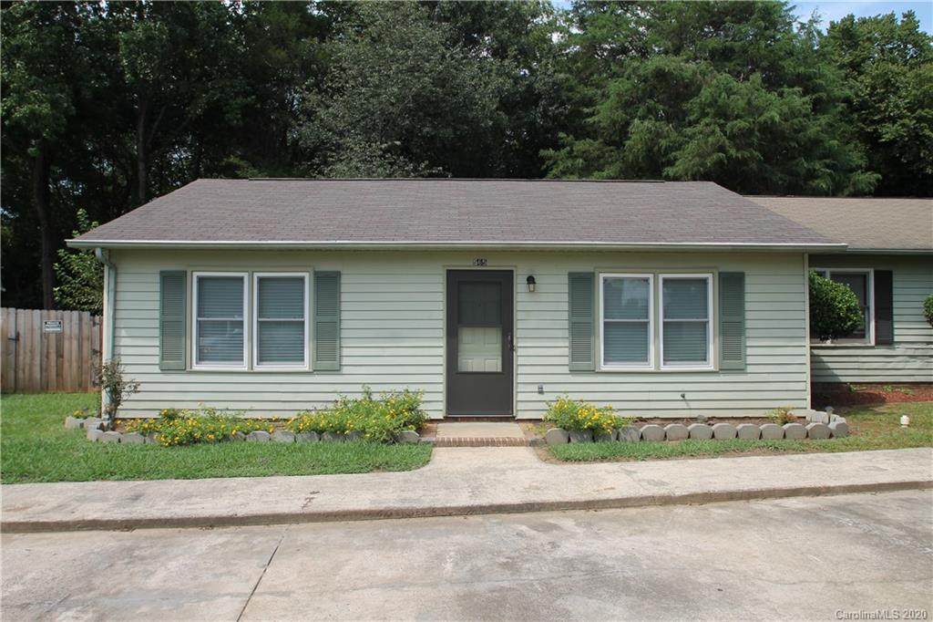 565 Cedarvilla Drive - Photo 1