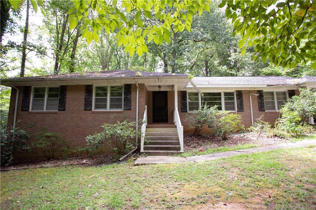 957 Sherwood Circle - Photo 1