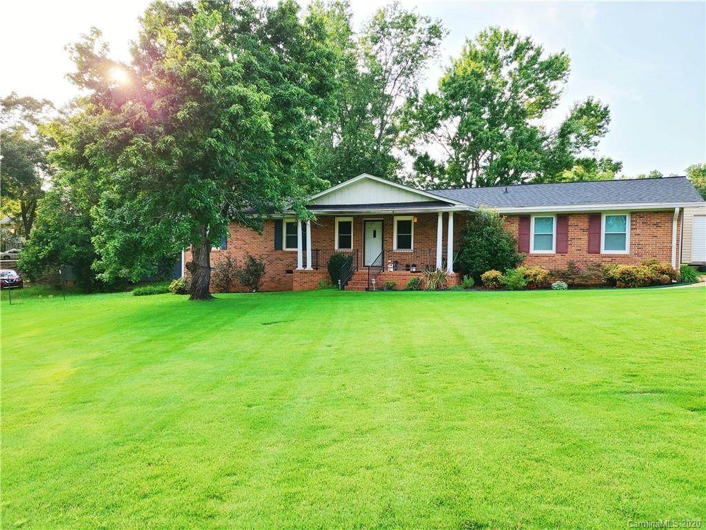 209 Dogwood Court - Photo 1