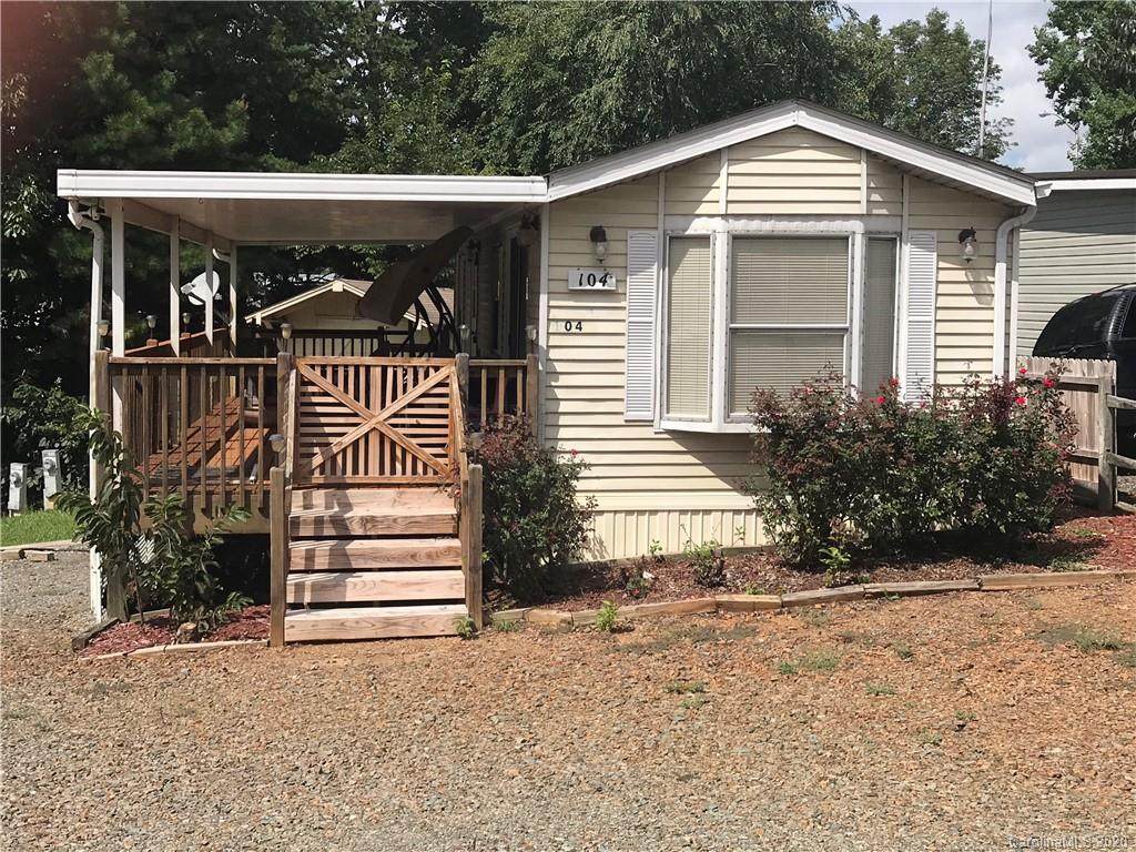 104 Hummingbird Circle - Photo 1