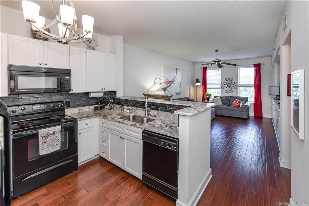 1315 East Boulevard - Photo 1