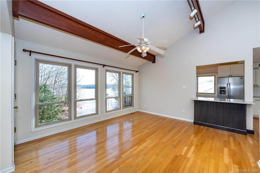 1758 Sherwood Court - Photo 1