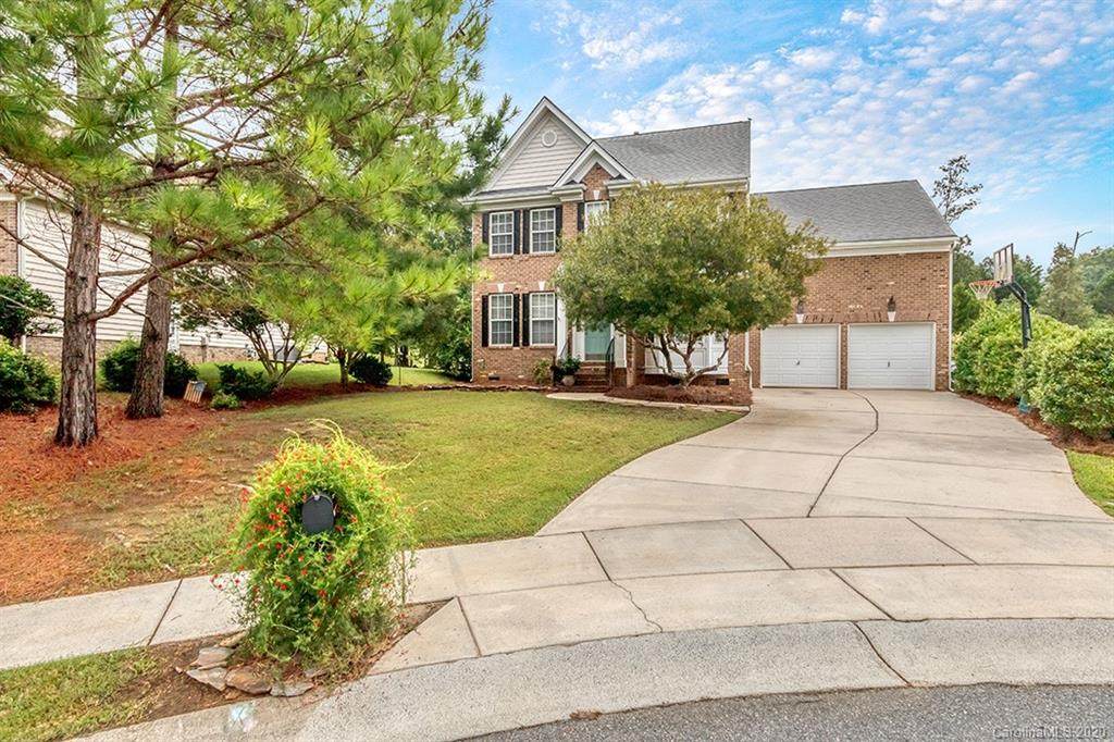 6716 Olde Sycamore Drive - Photo 1