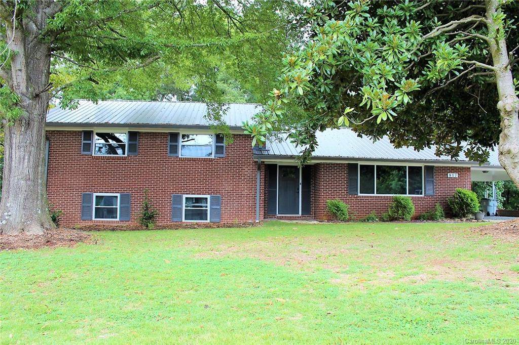 817 Hawthorne Drive - Photo 1