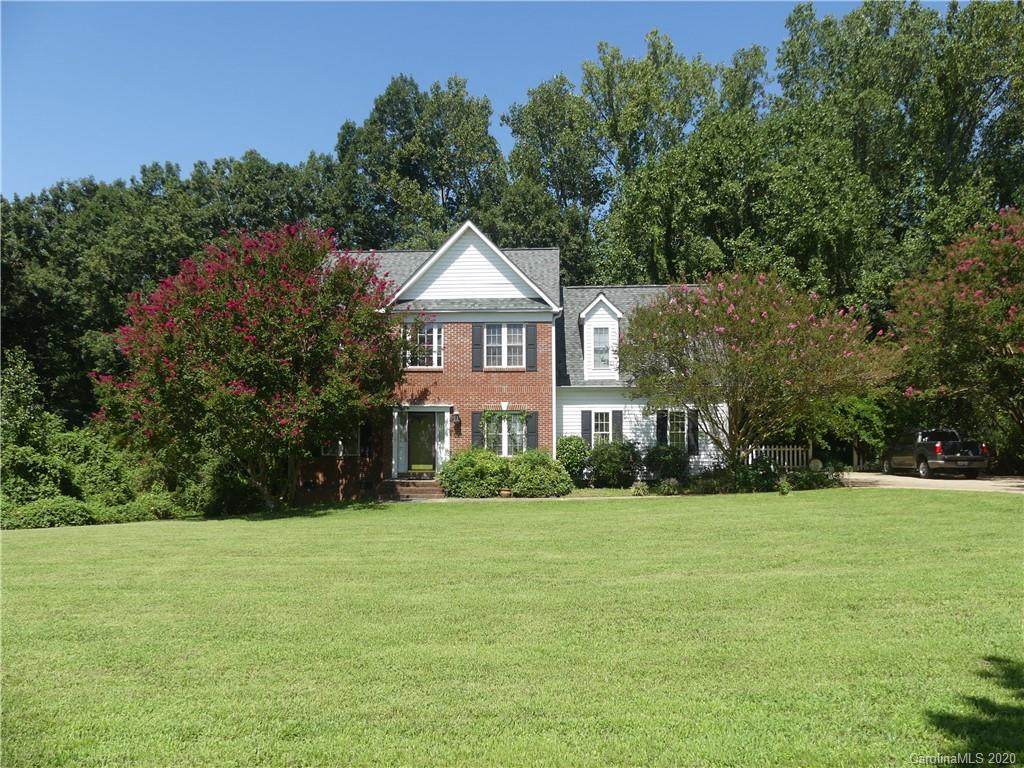 110 Woodcove Lane - Photo 1