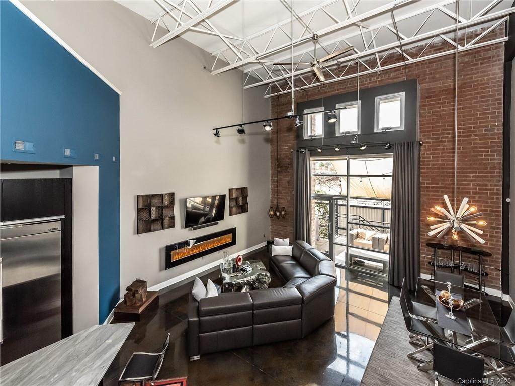943 Hill Street - Photo 1