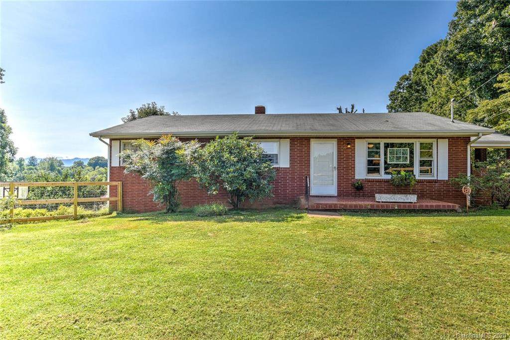 496 Oakmont Drive - Photo 1