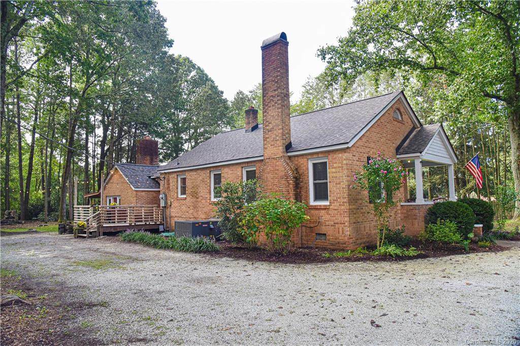 1011 Brooklyn Avenue - Photo 1