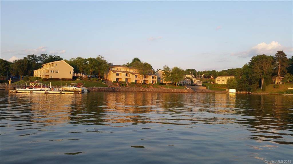 14041 Queens Harbor Road - Photo 1
