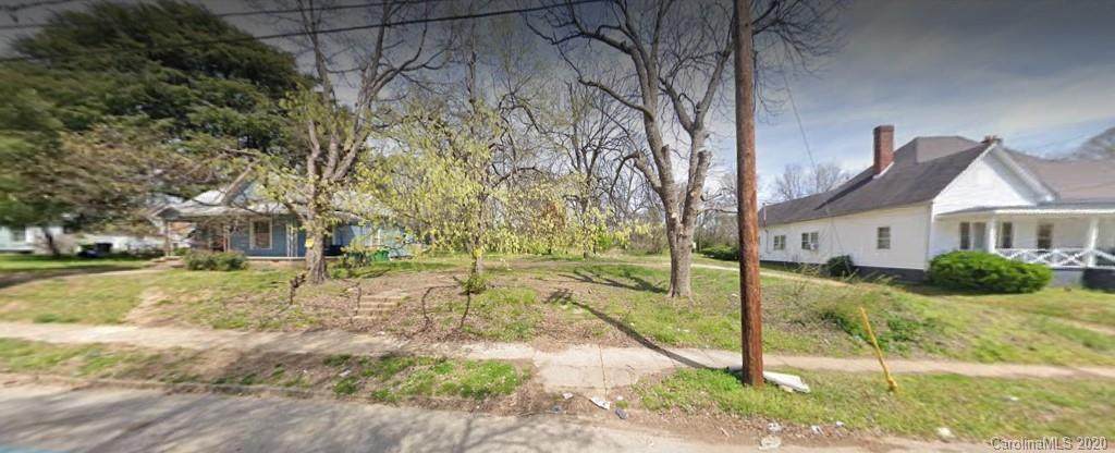524 Cemetery Street - Photo 1