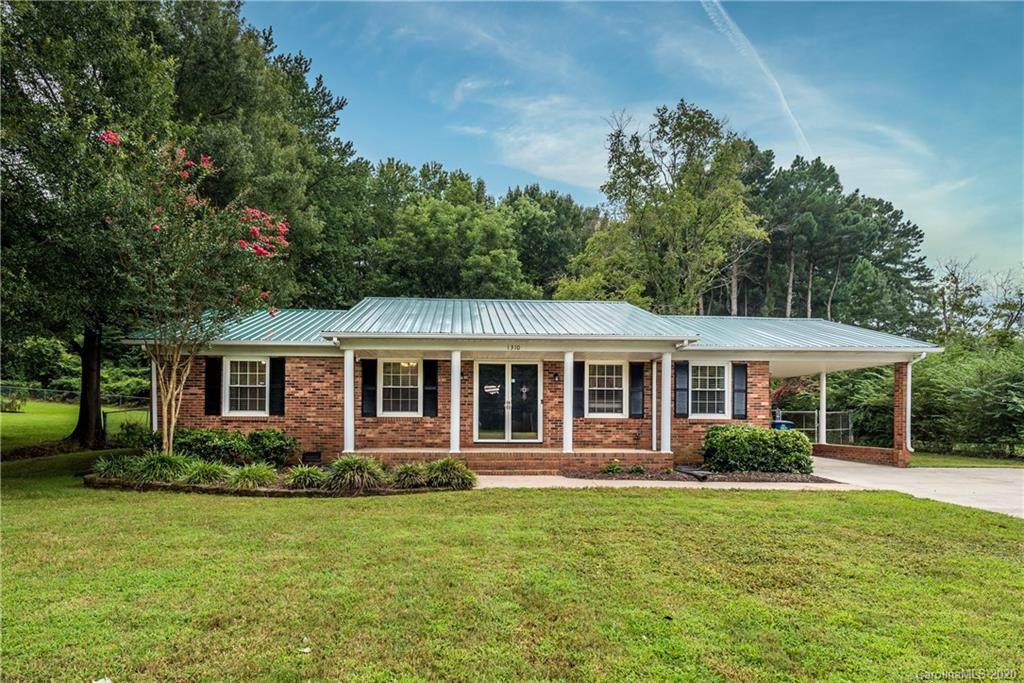 1310 Vickie Lane - Photo 1