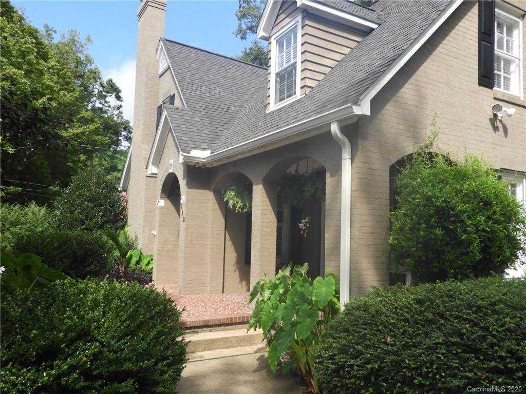 712 Oak Street - Photo 1