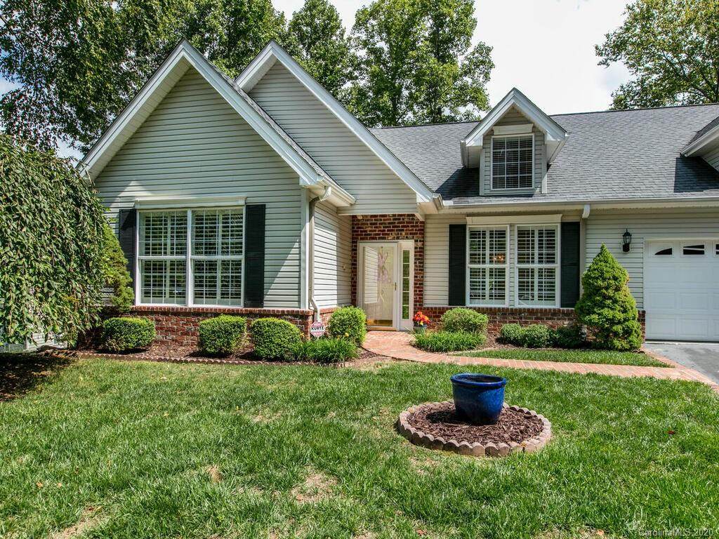 110 Silverrod Lane - Photo 1