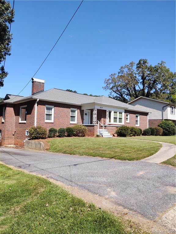 819 4th Street Drive - Photo 1