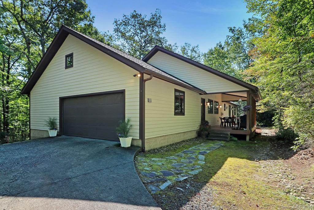 555 Mulberry Circle - Photo 1