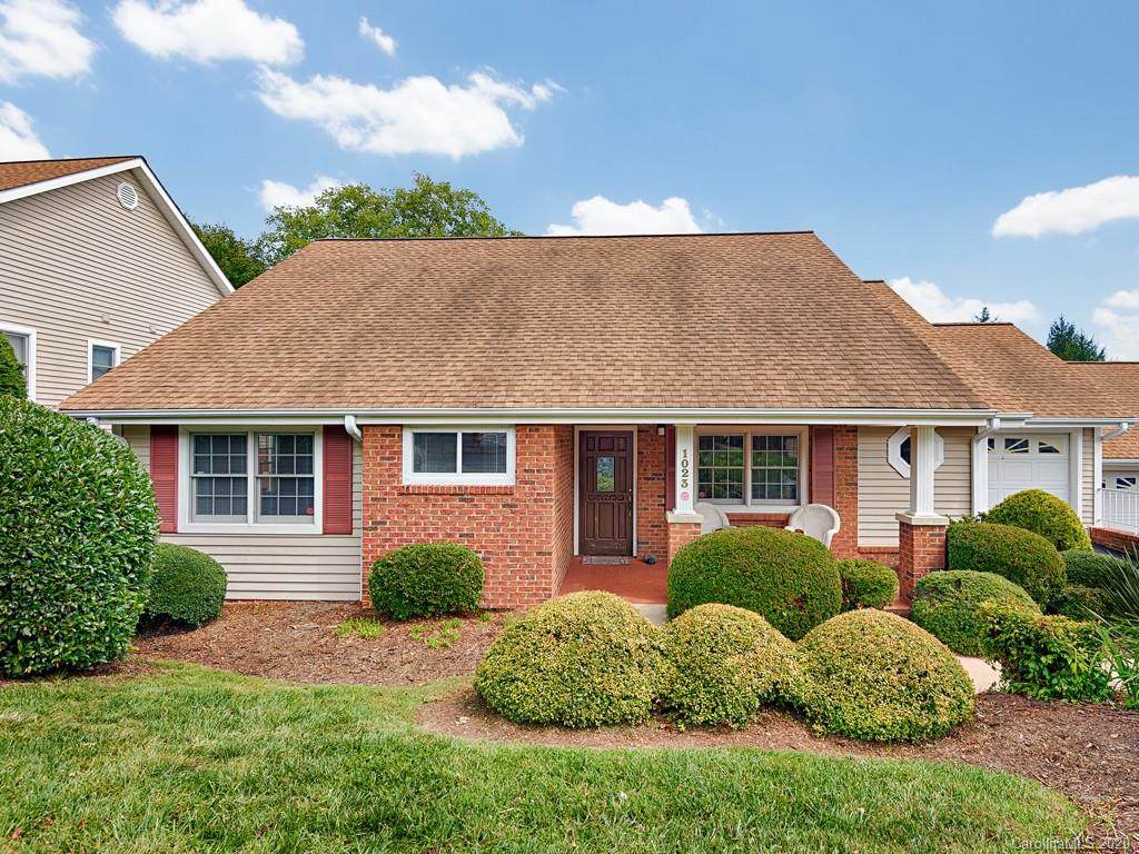 1023 Saddlebrook Drive - Photo 1
