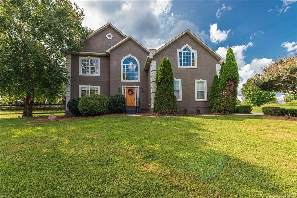 114 Hopedale Court - Photo 1