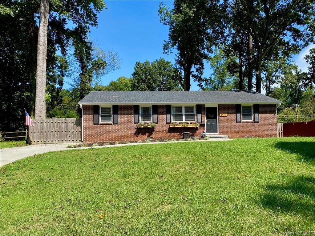 3725 Sudbury Road - Photo 1