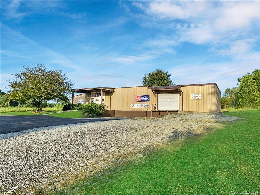 555 Parks Road - Photo 1