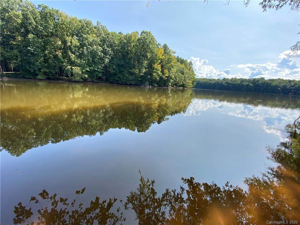 1547 Sunset Pointe Drive - Photo 1