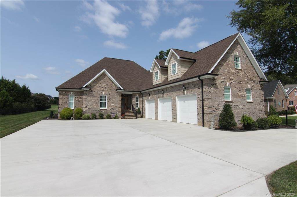 2105 Virginia Ellen Court - Photo 1