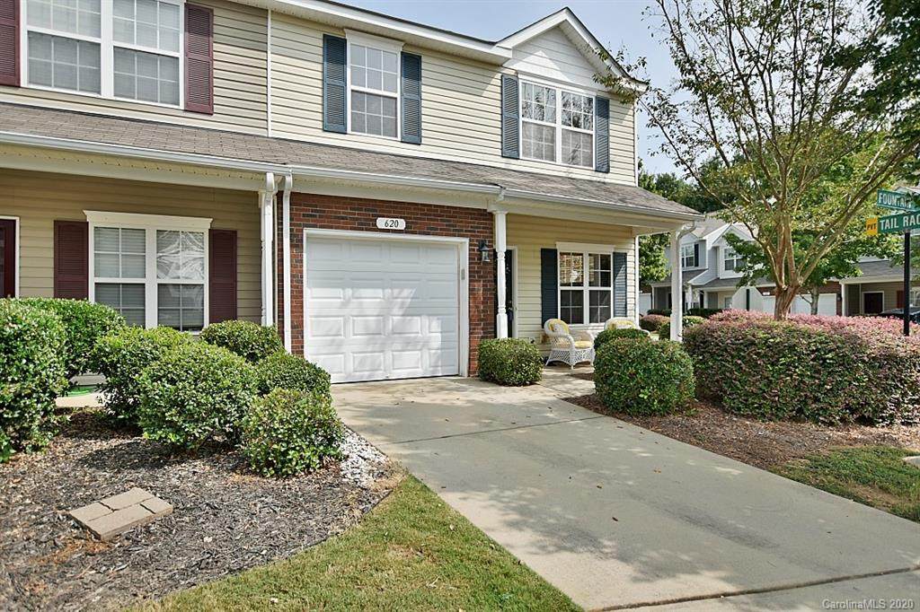 620 Fountain Court - Photo 1