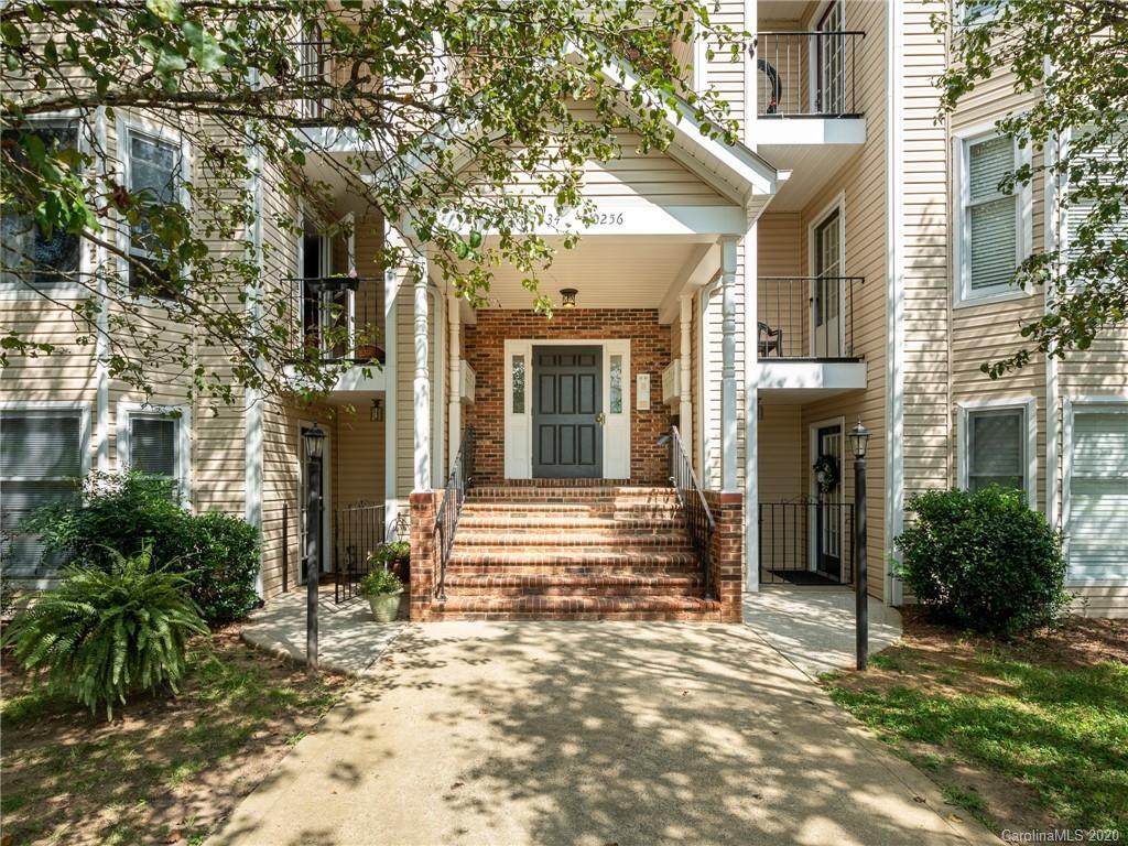 10248 Rose Meadow Lane - Photo 1