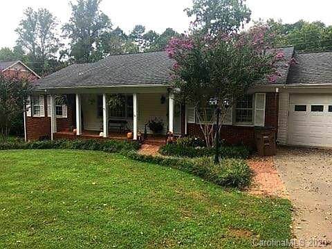 308 Windsor Drive - Photo 1