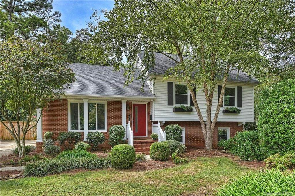 1934 Townsend Avenue - Photo 1