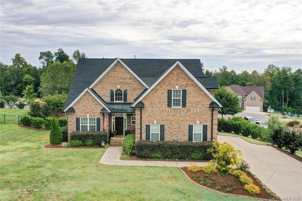 4666 Mcdade Lane - Photo 1