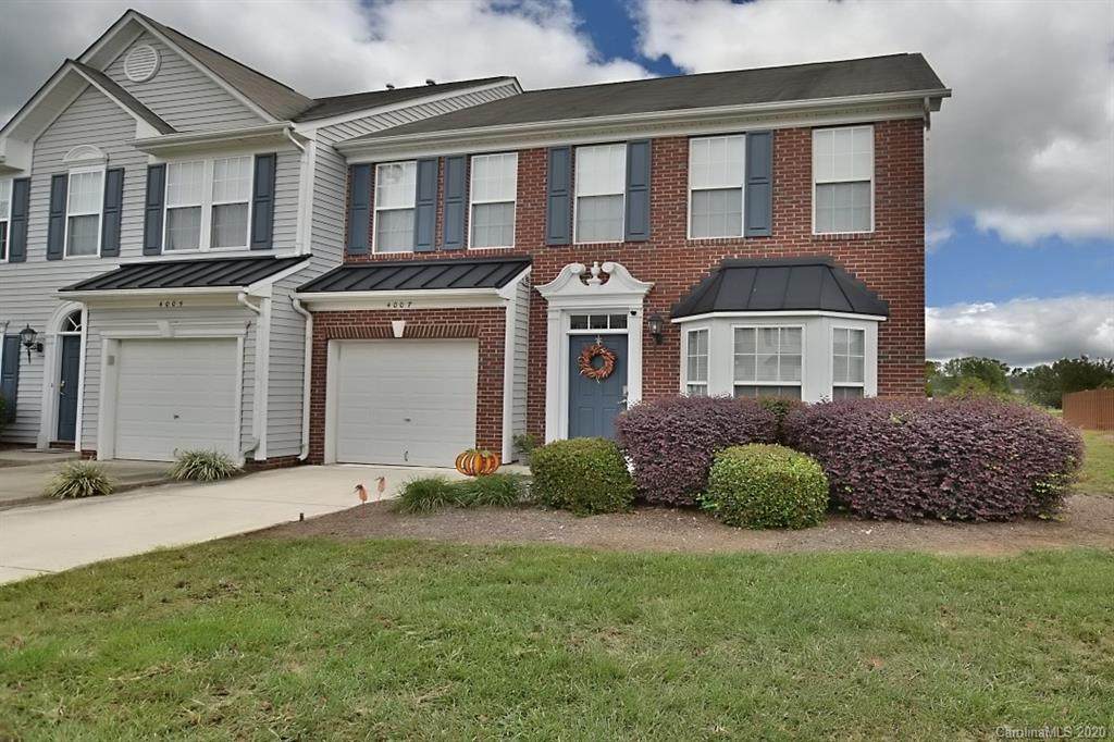 4007 Holly Villa Circle - Photo 1