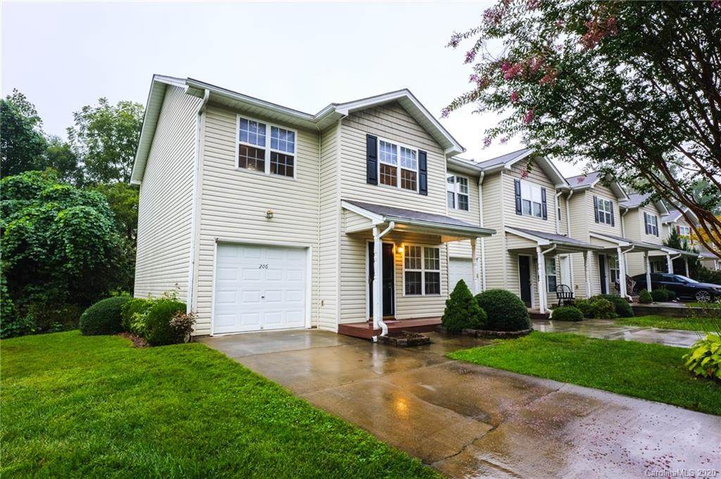 206 Wiltshire Circle - Photo 1