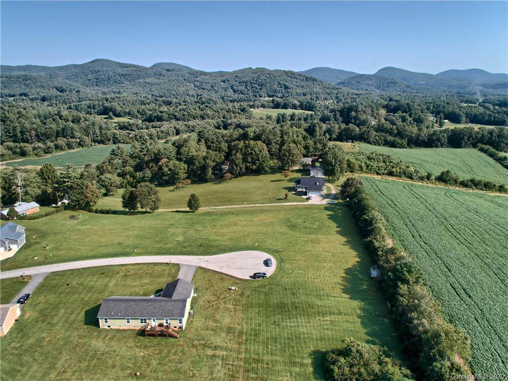 77777 Montchannin Heights - Photo 1