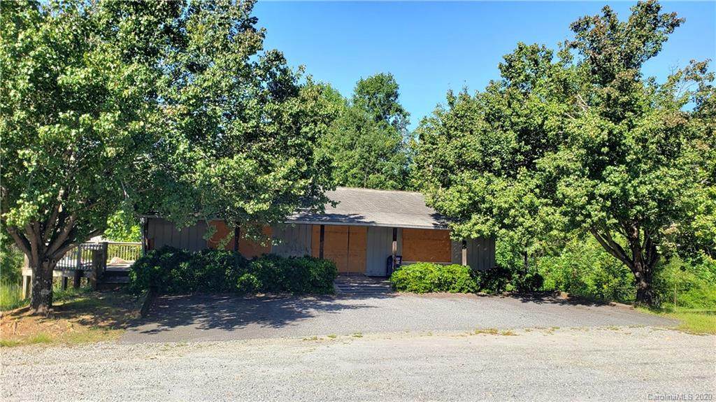 509 Railroad Avenue - Photo 1
