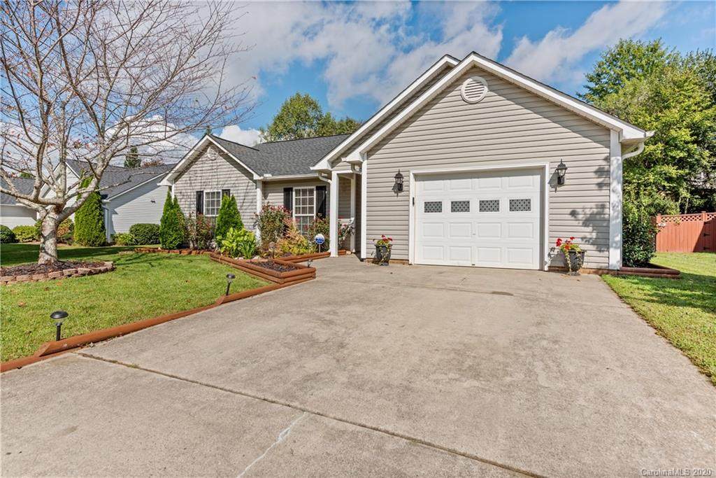 85 English Oak Road - Photo 1