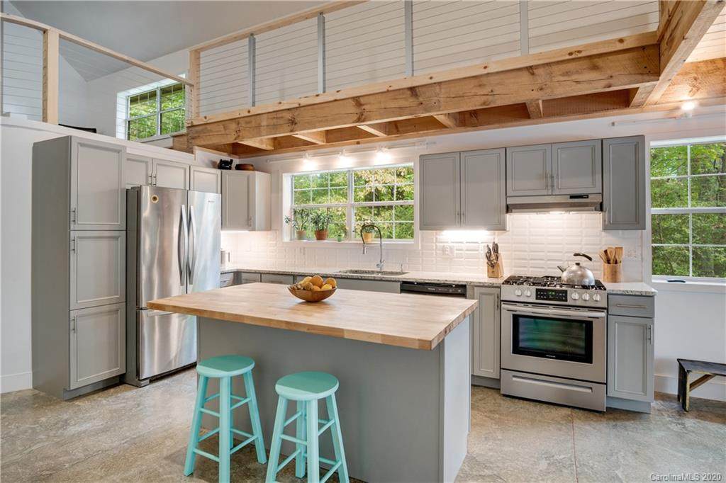 35 Prevost Lane - Photo 1