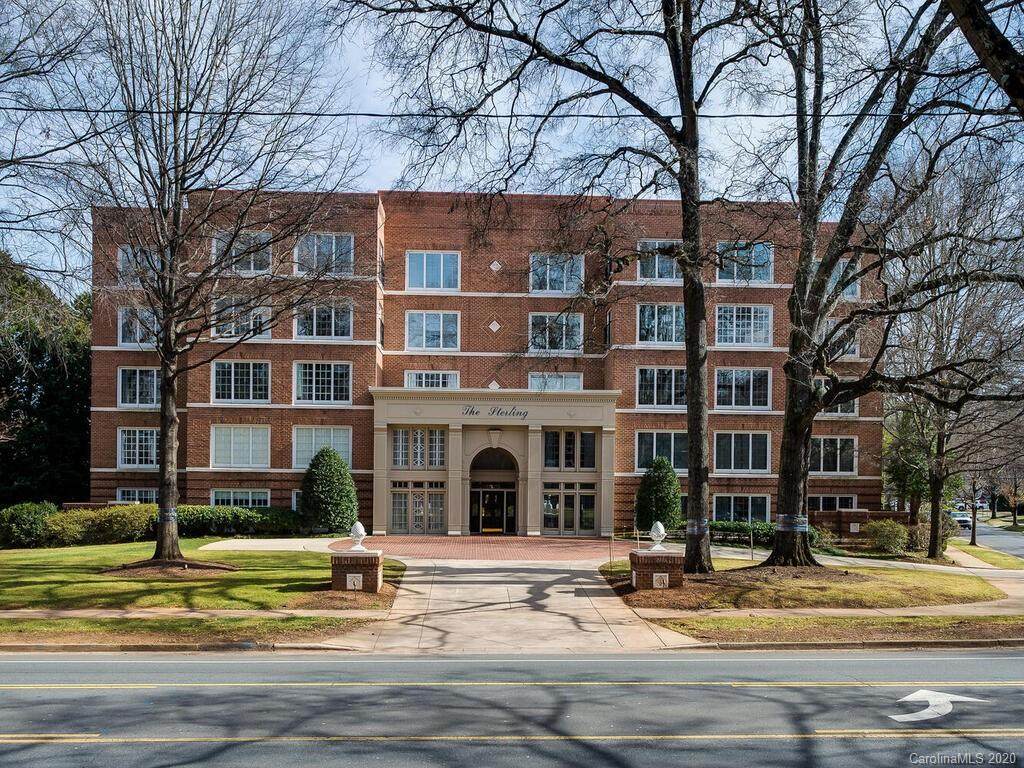 2445 Selwyn Avenue - Photo 1