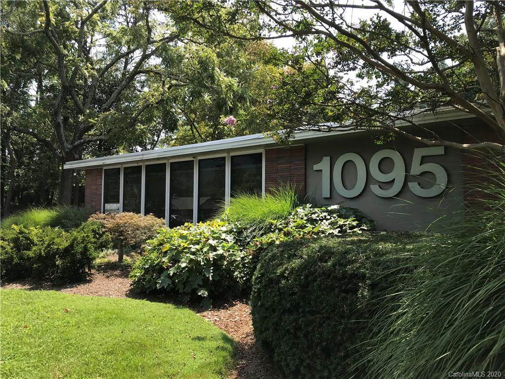 1095 Hendersonville Road - Photo 1