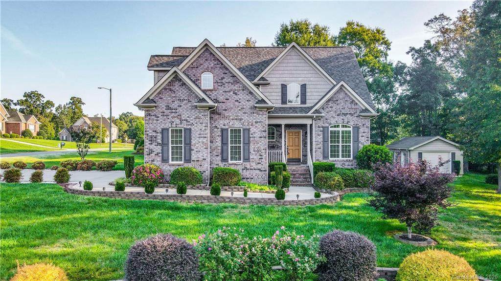 2806 Huntsman Lane - Photo 1