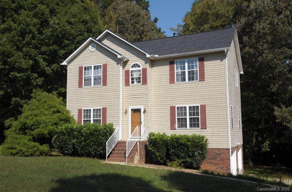 540 Spence Drive - Photo 1