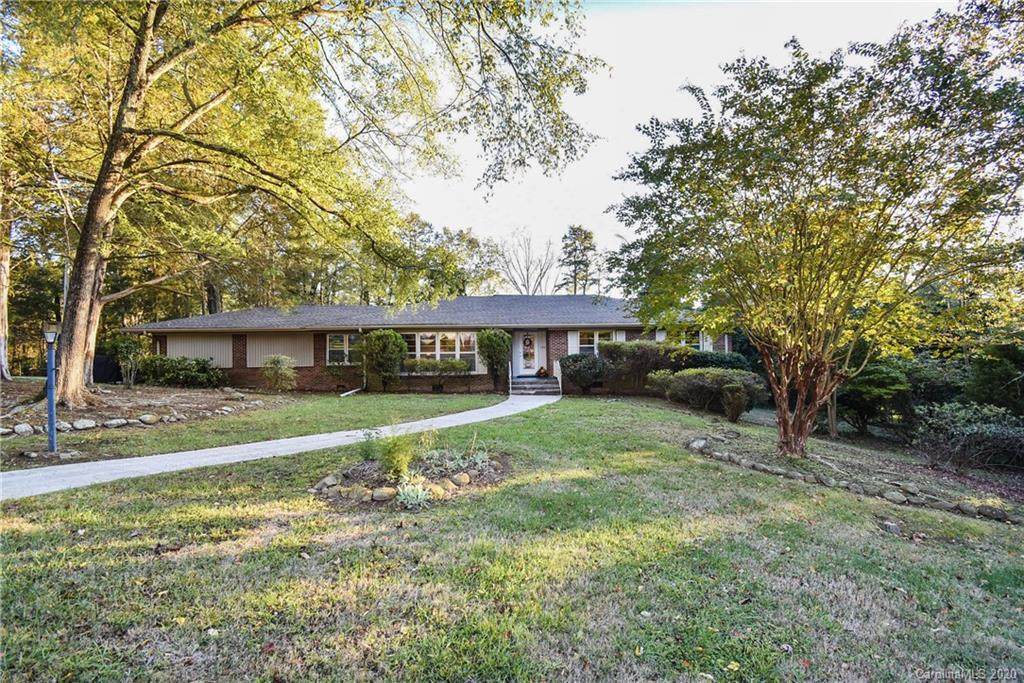 730 Shady Drive - Photo 1