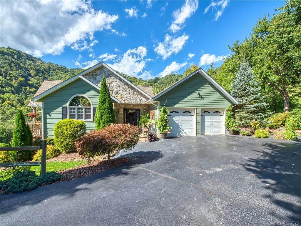 8 Kinross Lane - Photo 1