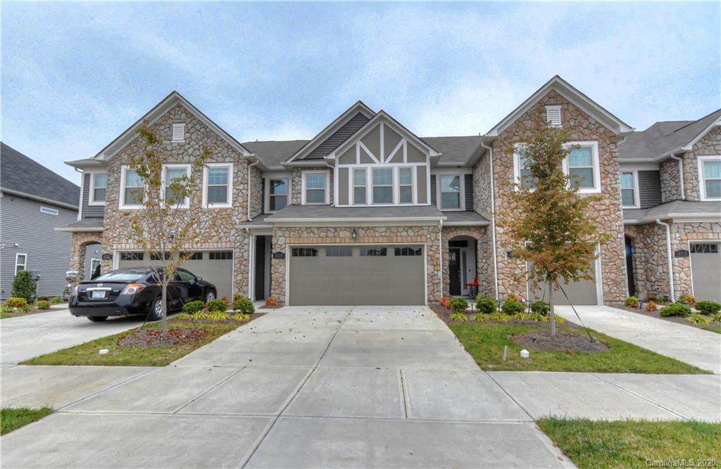 5718 Lachlan Hill Lane - Photo 1