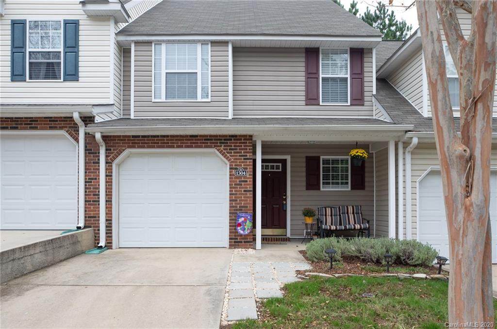 1304 Penny Oaks Cove - Photo 1
