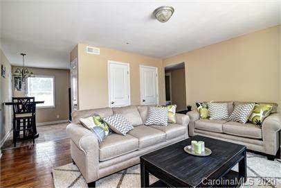1033 Sims Circle - Photo 1