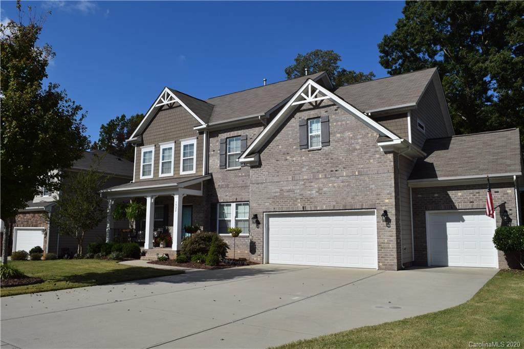 1932 Madeira Circle - Photo 1