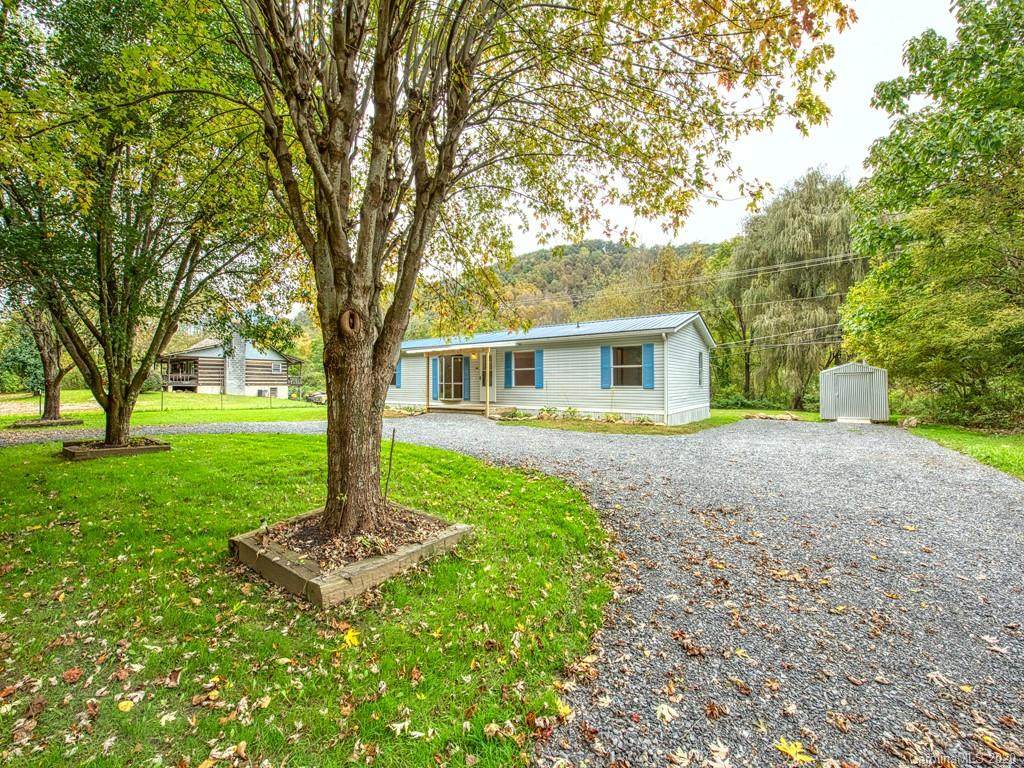 1458 Old Balsam Road - Photo 1