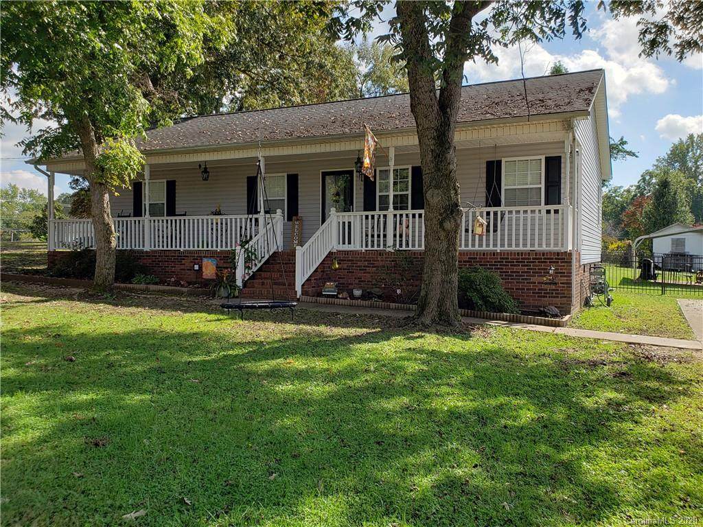 807 Beechwood Street - Photo 1