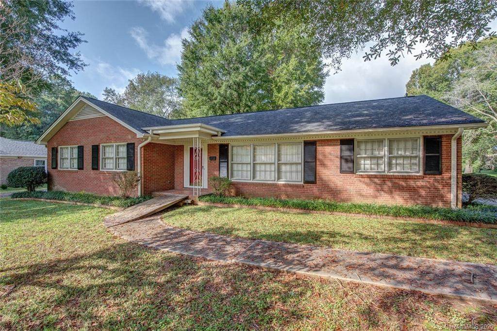 1927 Berkshire Drive - Photo 1