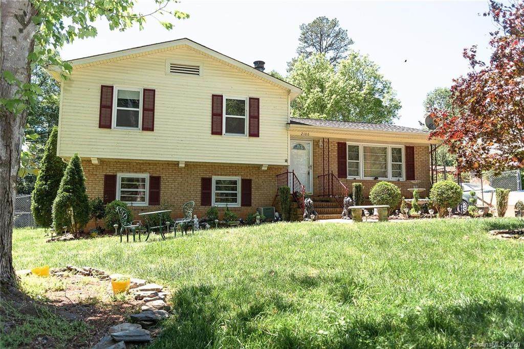 2106 Starbrook Drive - Photo 1